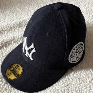 New era 7 3/8 size yankee fitted with World Series badge patch 1943